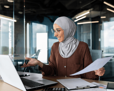 A client signs an affidavit after Arabic Translation Services in New York City prepares a clear, certified legal translation.